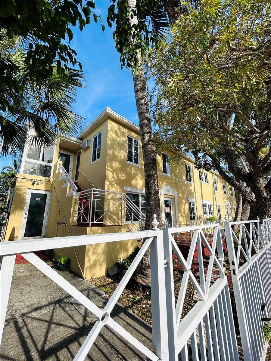 https://bt-photos.global.ssl.fastly.net/miami/orig_boomver_2_A11980457-2.jpg