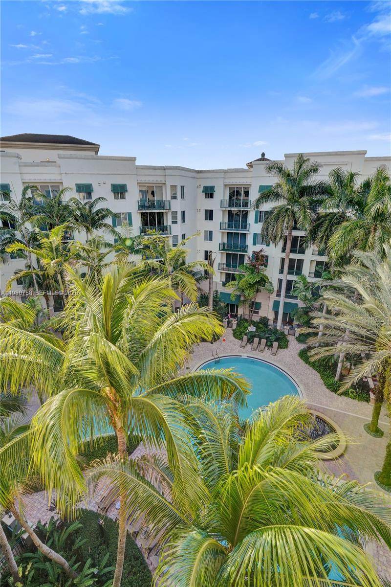 https://bt-photos.global.ssl.fastly.net/miami/1280_boomver_1_A11980758-2.jpg