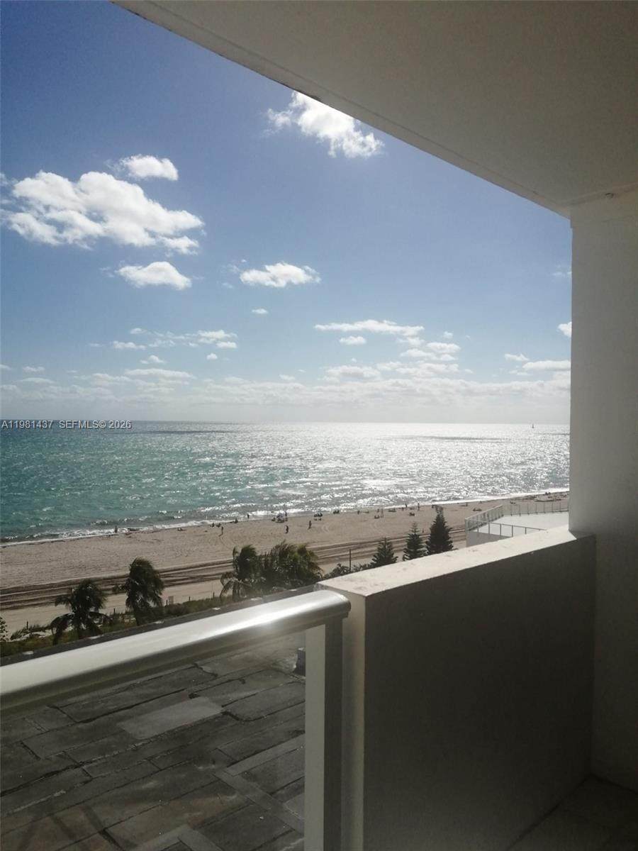 https://bt-photos.global.ssl.fastly.net/miami/1280_boomver_1_A11981437-2.jpg