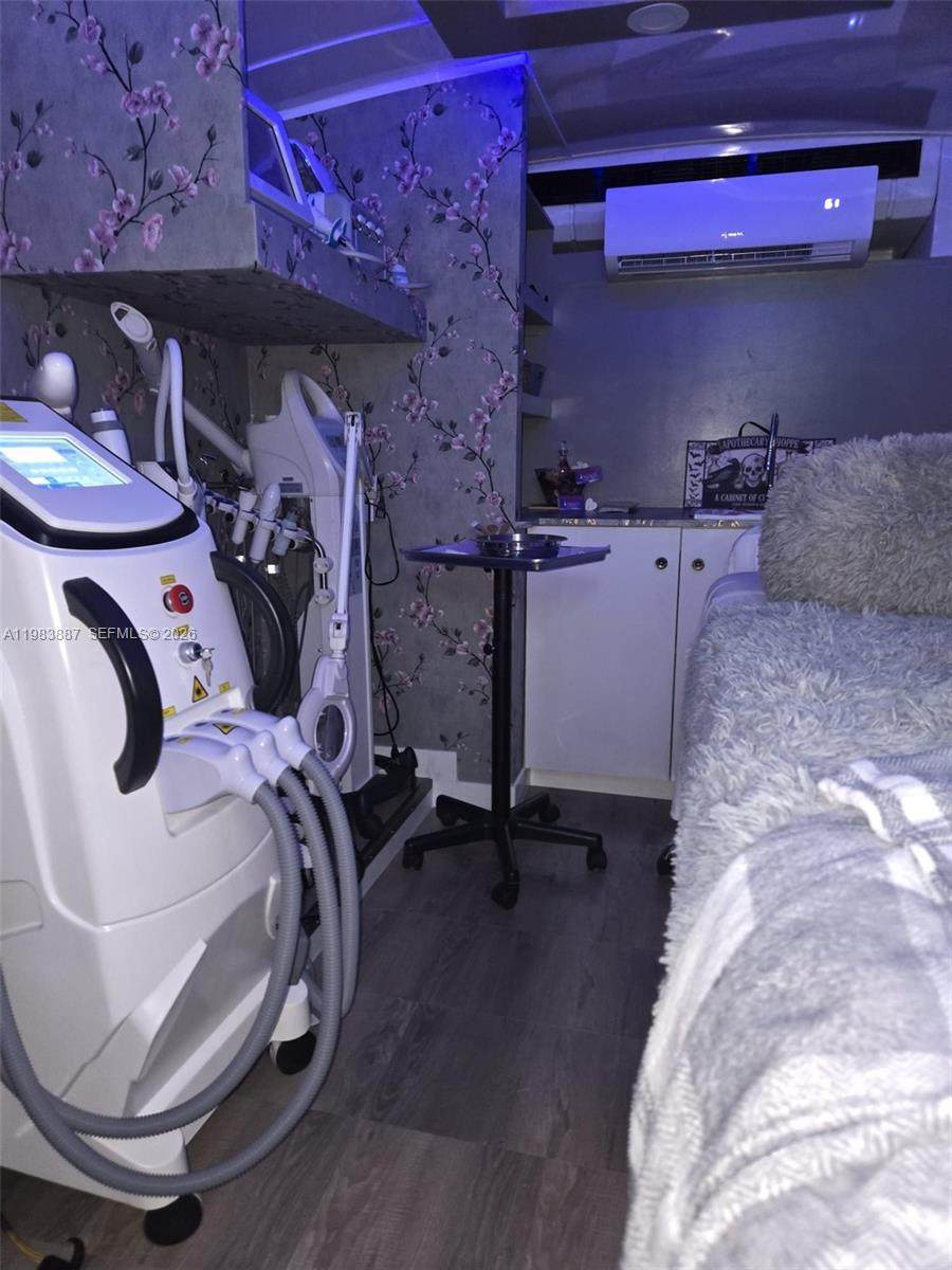 MOVIL SPA For Sale - Photo 1