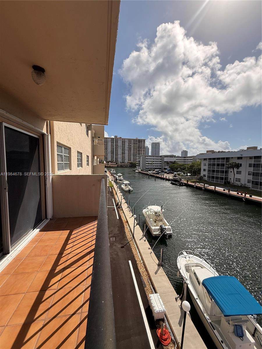 https://bt-photos.global.ssl.fastly.net/miami/orig_boomver_2_A11984678-2.jpg