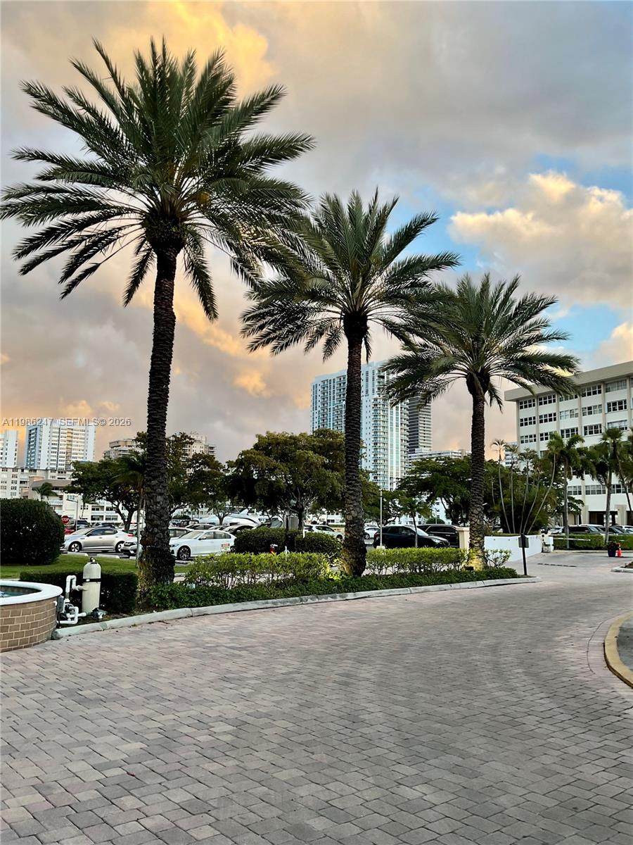 https://bt-photos.global.ssl.fastly.net/miami/orig_boomver_2_A11986247-2.jpg