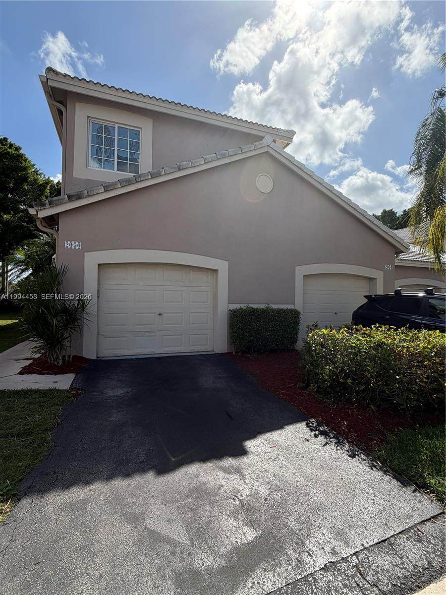 2050 Madeira Dr - Photo 1