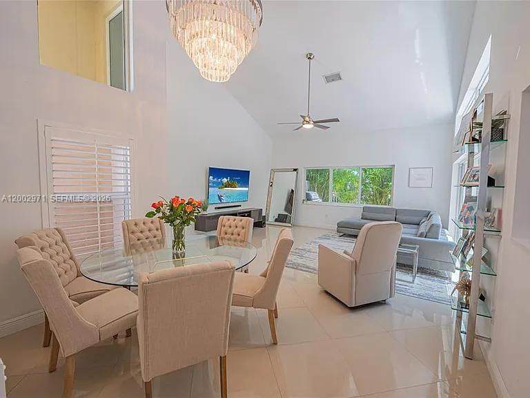 https://bt-photos.global.ssl.fastly.net/miami/orig_boomver_2_A12002971-2.jpg