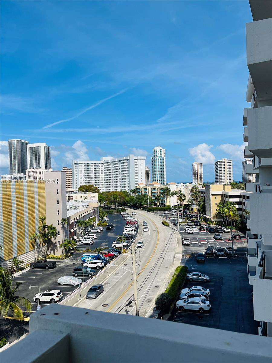 https://bt-photos.global.ssl.fastly.net/miami/orig_boomver_2_A12005125-2.jpg