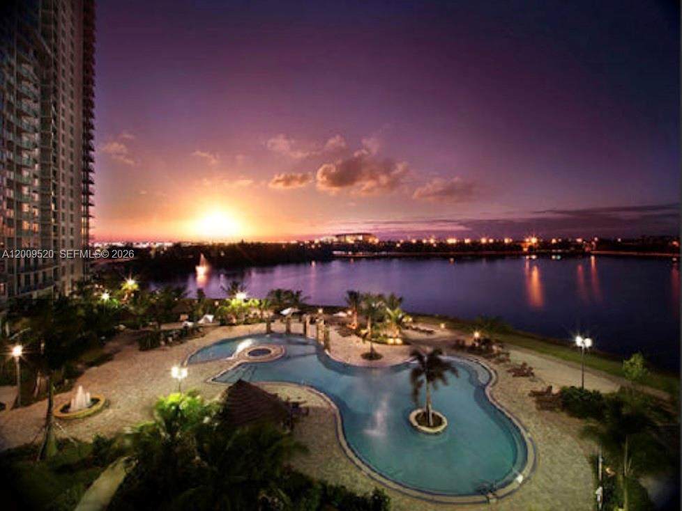 https://bt-photos.global.ssl.fastly.net/miami/orig_boomver_2_A12009520-2.jpg