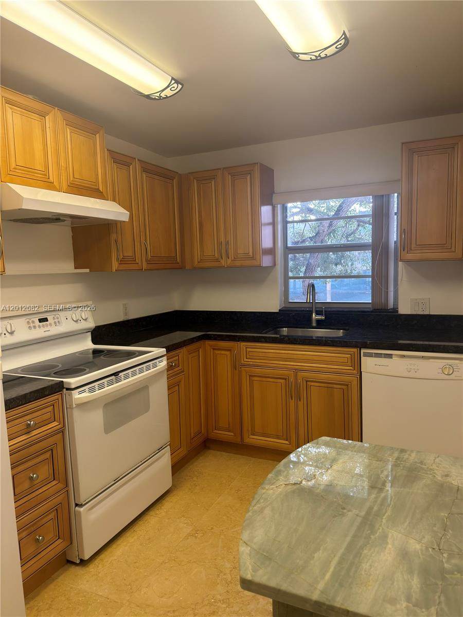 7757 86th St - Photo 1