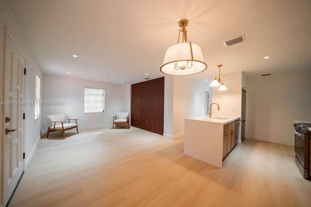 https://bt-photos.global.ssl.fastly.net/miami/orig_boomver_2_A12013586-2.jpg
