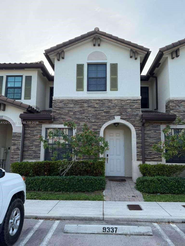 9337 33rd Way - Photo 1