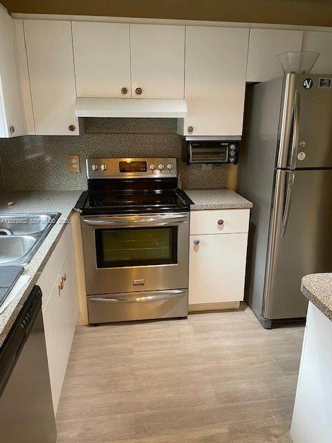 807 Oakland Park Blvd - Photo 1