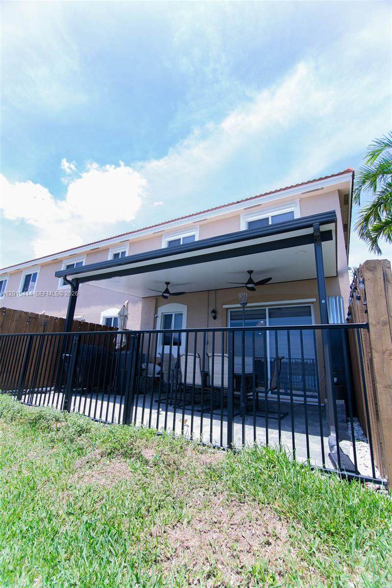 https://bt-photos.global.ssl.fastly.net/miami/orig_boomver_2_A12015414-2.jpg