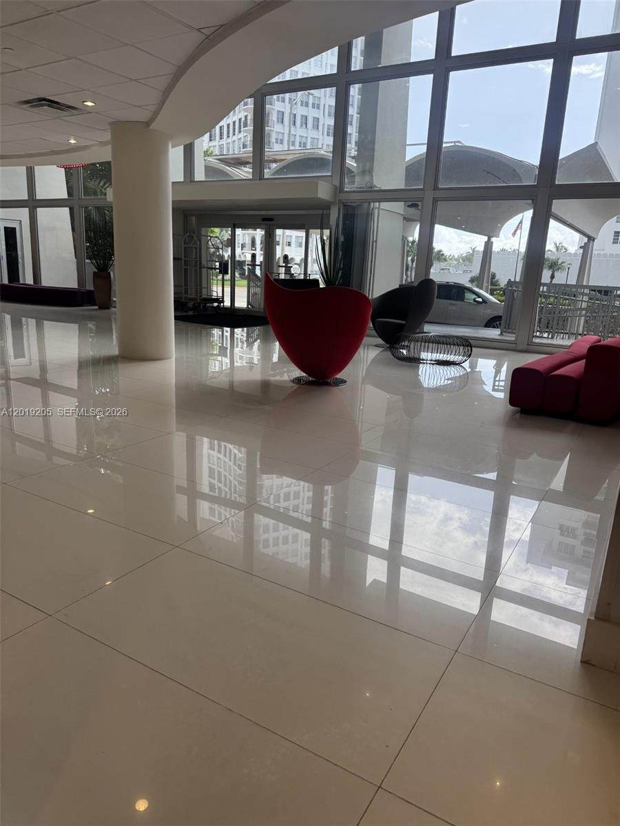 https://bt-photos.global.ssl.fastly.net/miami/orig_boomver_1_A12019205-2.jpg