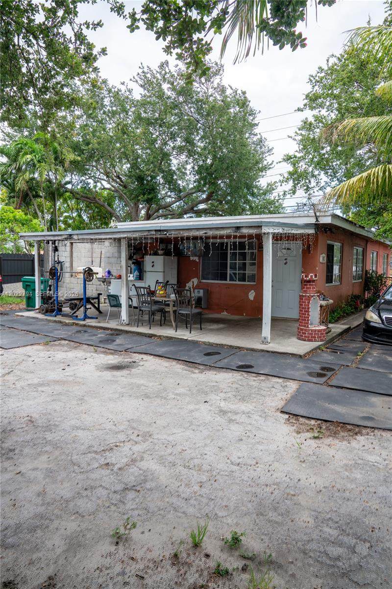 https://bt-photos.global.ssl.fastly.net/miami/1280_boomver_2_A12022794-2.jpg