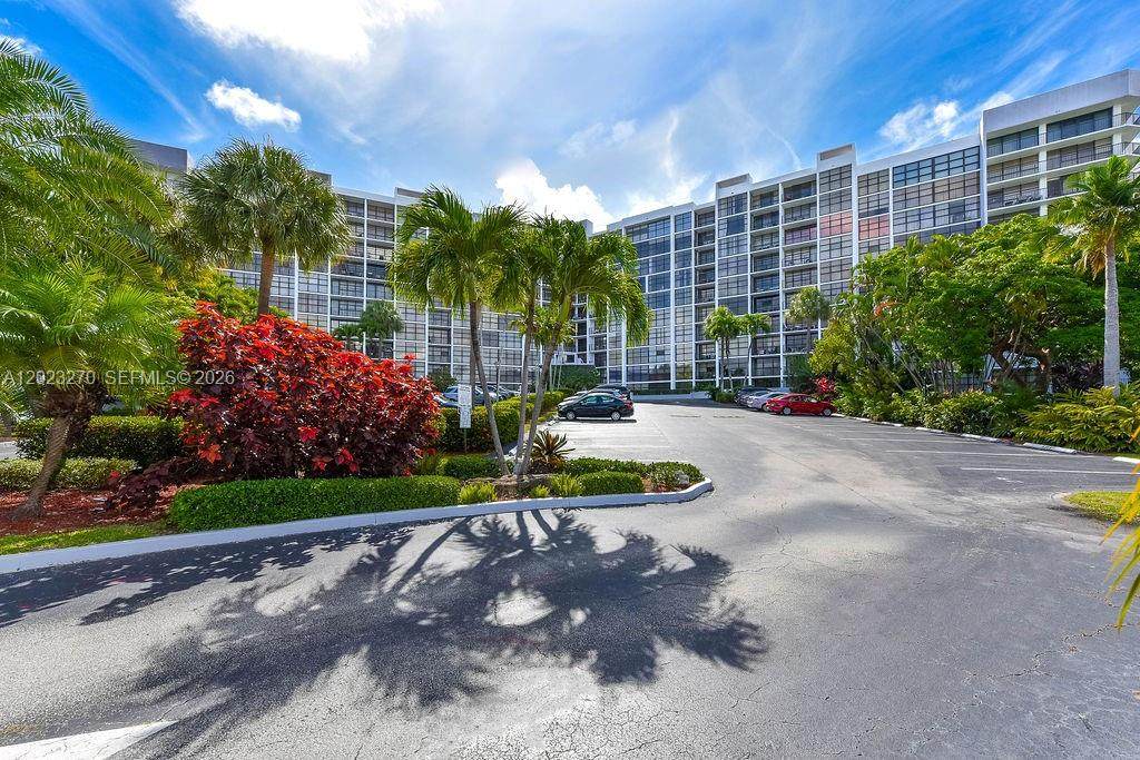 https://bt-photos.global.ssl.fastly.net/miami/orig_boomver_2_A12023270-2.jpg