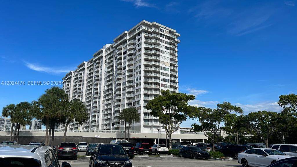 18061 Biscayne Blvd - Photo 1