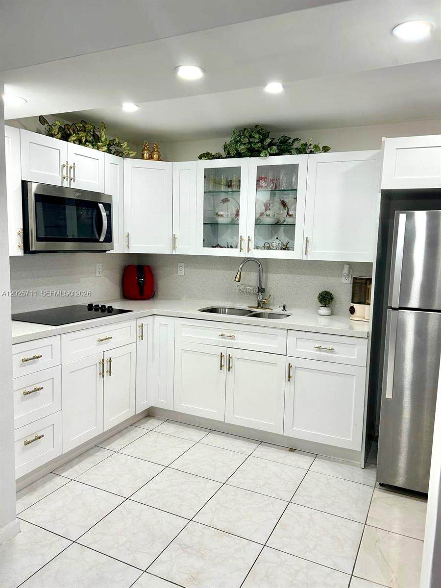 9081 Sunrise Lakes Blvd - Photo 1