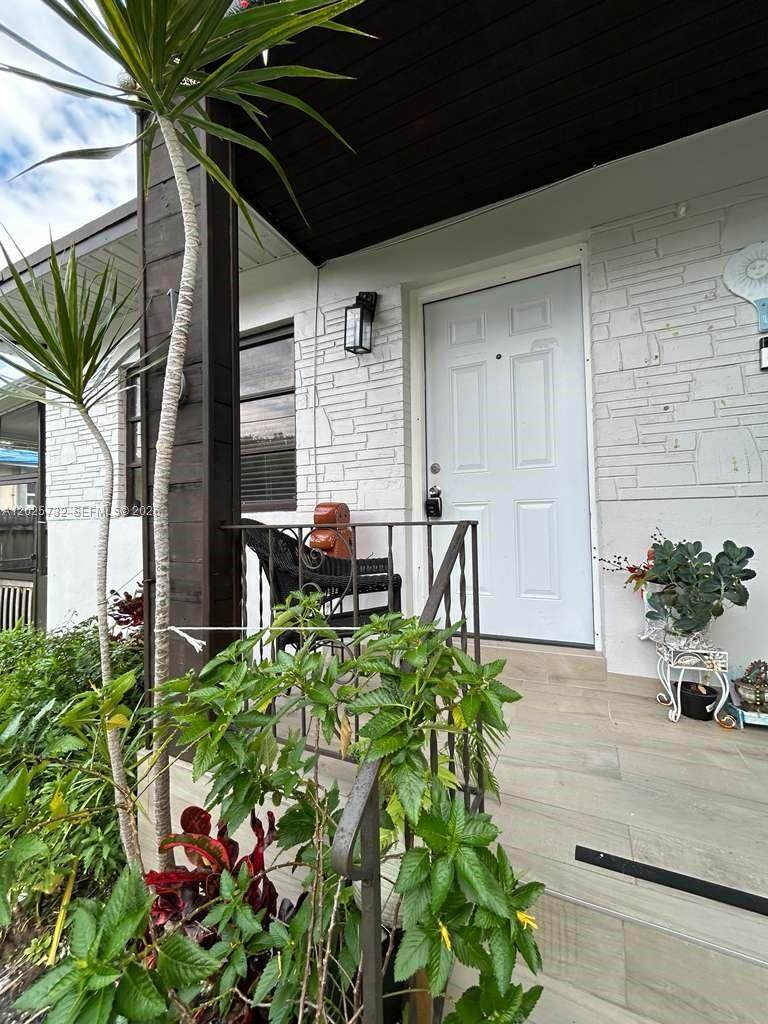 110 58th St - Photo 1