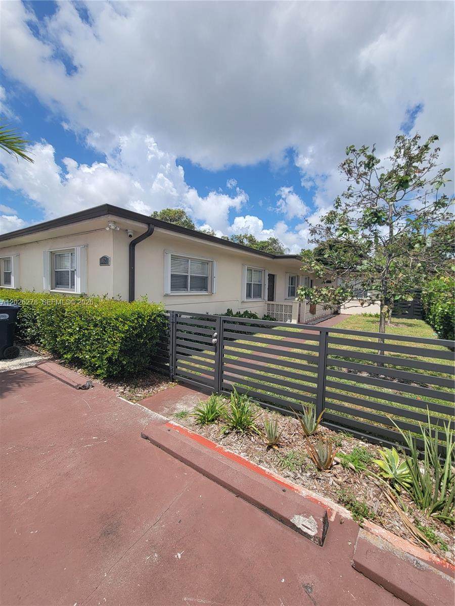 1052 79th Ave - Photo 1