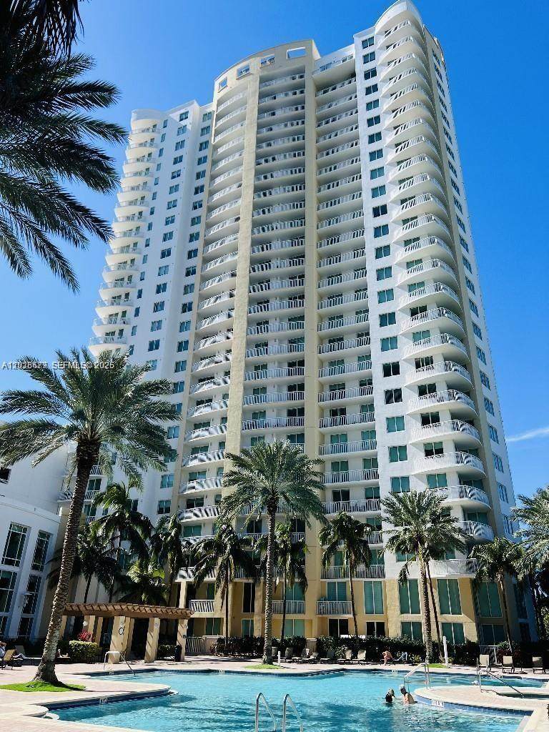 https://bt-photos.global.ssl.fastly.net/miami/1280_boomver_1_A12026677-2.jpg