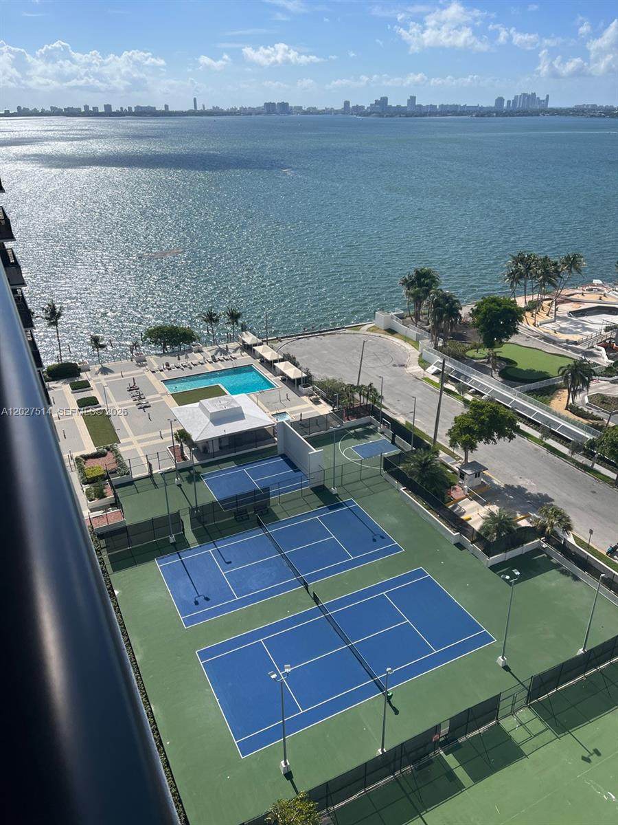 https://bt-photos.global.ssl.fastly.net/miami/orig_boomver_2_A12027514-2.jpg
