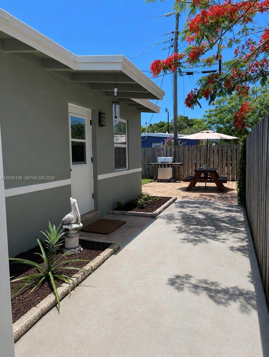 810 3rd Ave - Photo 1