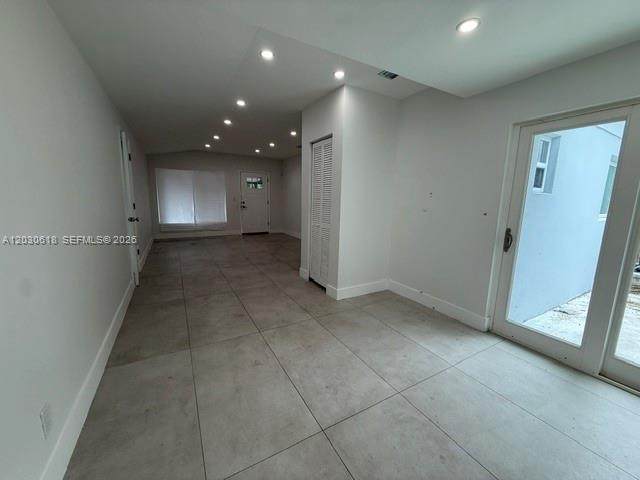 https://bt-photos.global.ssl.fastly.net/miami/orig_boomver_2_A12030618-2.jpg