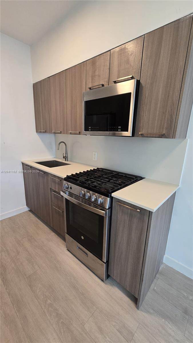 9270 Bay Harbor Dr - Photo 1