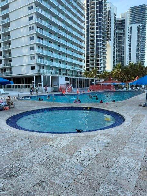 https://bt-photos.global.ssl.fastly.net/miami/orig_boomver_2_A12041615-2.jpg