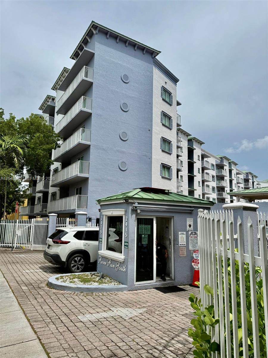 https://bt-photos.global.ssl.fastly.net/miami/orig_boomver_2_A12041882-2.jpg