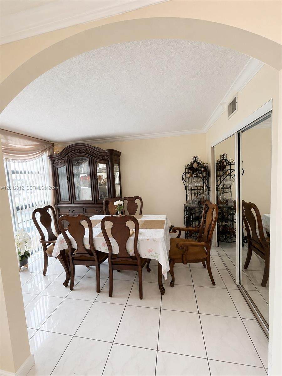 https://bt-photos.global.ssl.fastly.net/miami/orig_boomver_2_A12042012-2.jpg