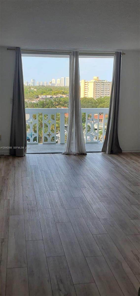 https://bt-photos.global.ssl.fastly.net/miami/orig_boomver_2_A12042055-2.jpg