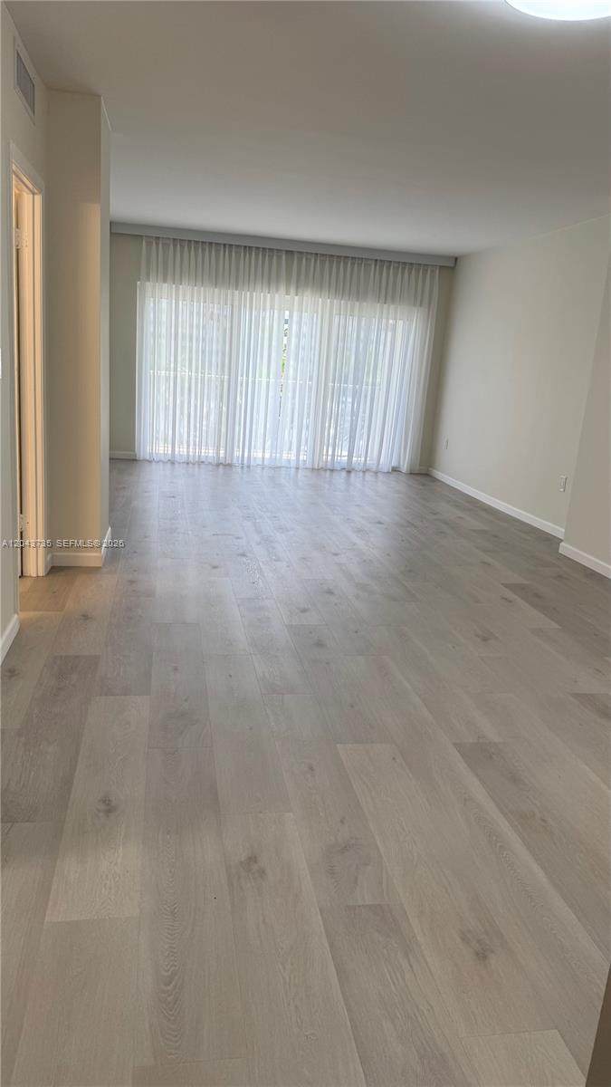 300 Bayview Dr - Photo 1