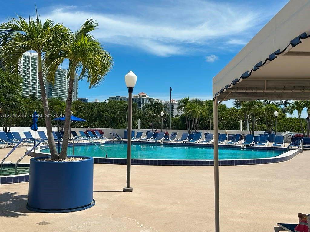 https://bt-photos.global.ssl.fastly.net/miami/orig_boomver_1_A12044255-2.jpg