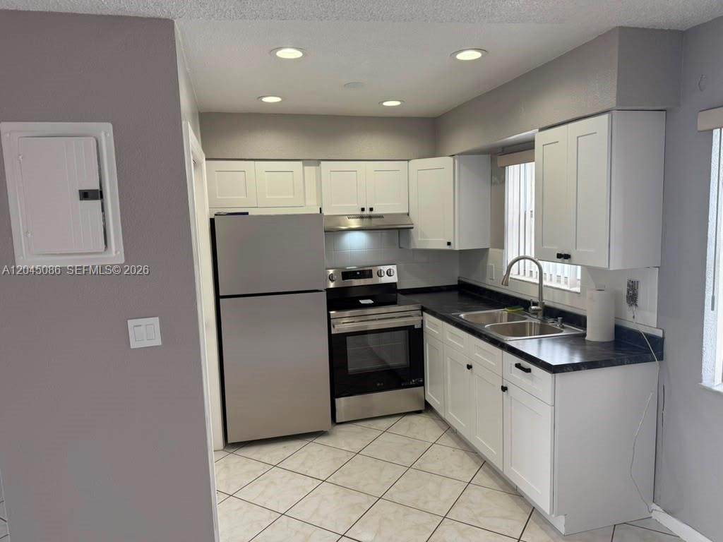 5870 16th Pl - Photo 1