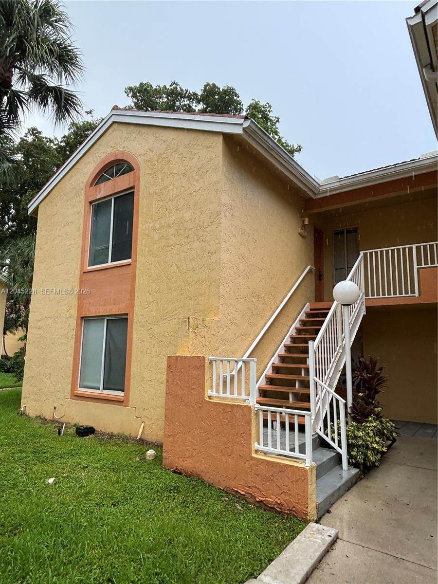1040 Coral Club Dr - Photo 1