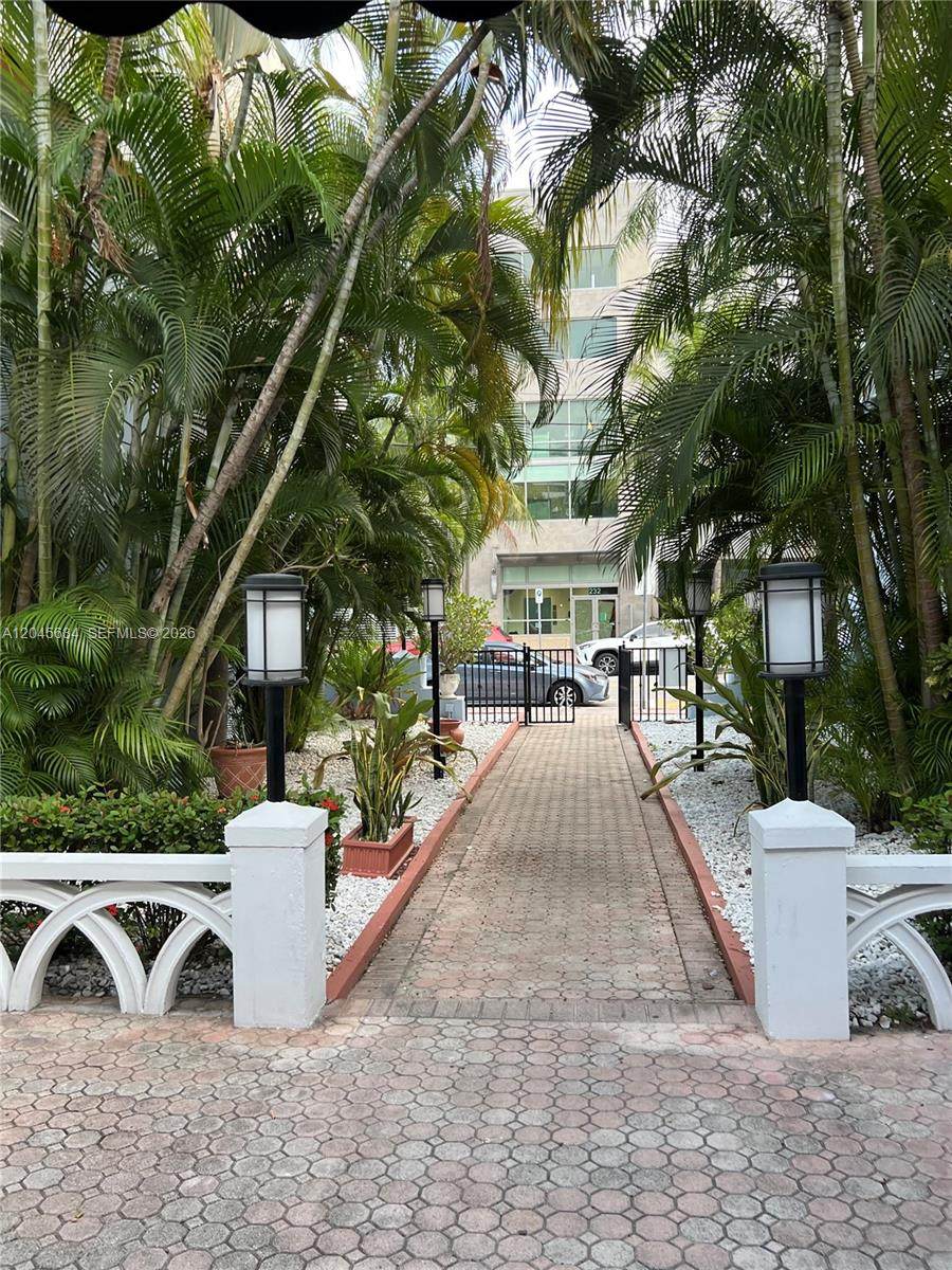 https://bt-photos.global.ssl.fastly.net/miami/orig_boomver_1_A12045634-2.jpg