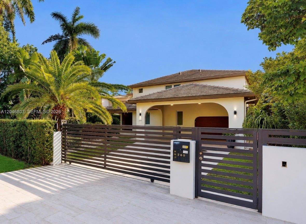 260 Coconut Ln - Photo 1