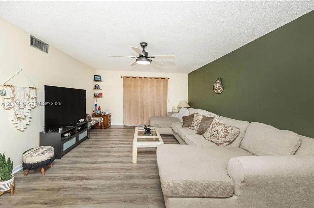 2615 3rd Ct - Photo 1