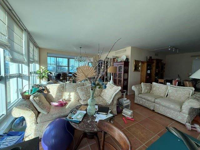 https://bt-photos.global.ssl.fastly.net/miami/1280_boomver_2_A12050234-2.jpg