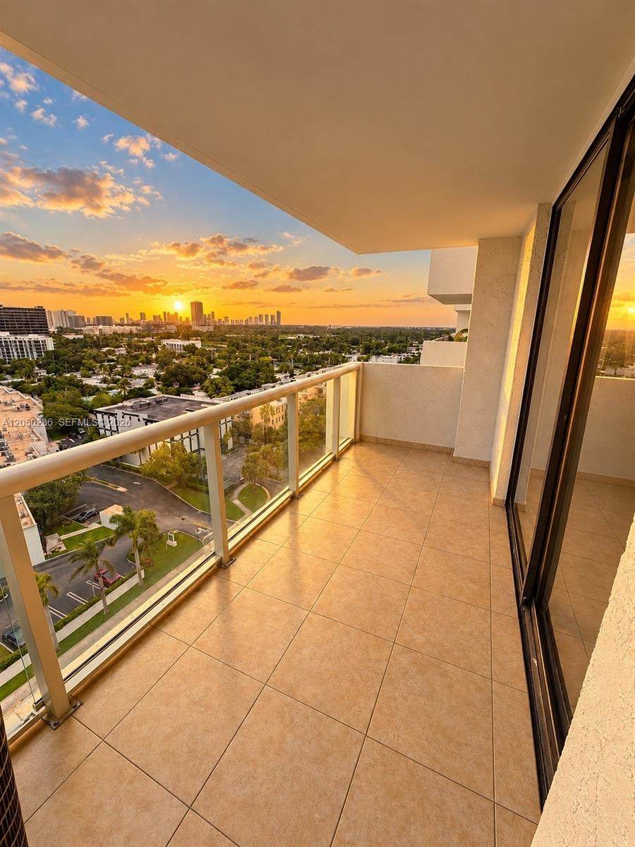 13499 Biscayne Blvd - Photo 1