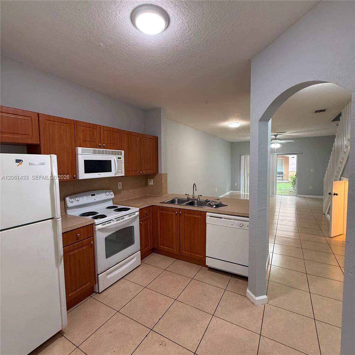 8811 Isles Cr - Photo 1