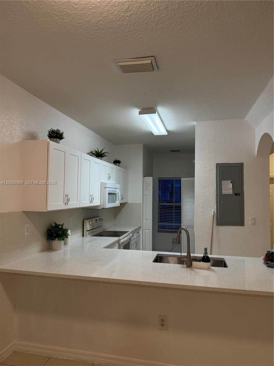 https://bt-photos.global.ssl.fastly.net/miami/1280_boomver_1_A12063060-2.jpg