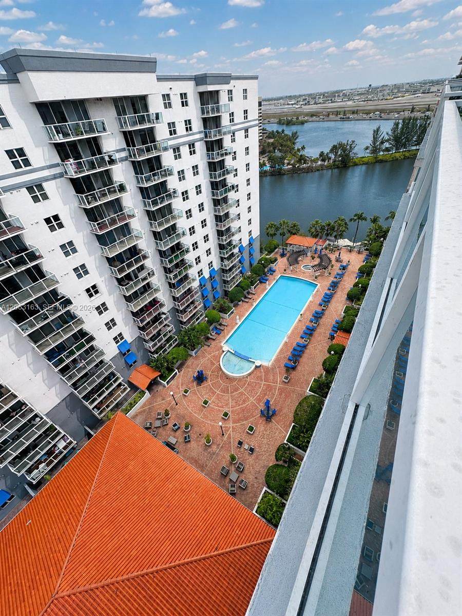 https://bt-photos.global.ssl.fastly.net/miami/orig_boomver_2_A12063163-2.jpg