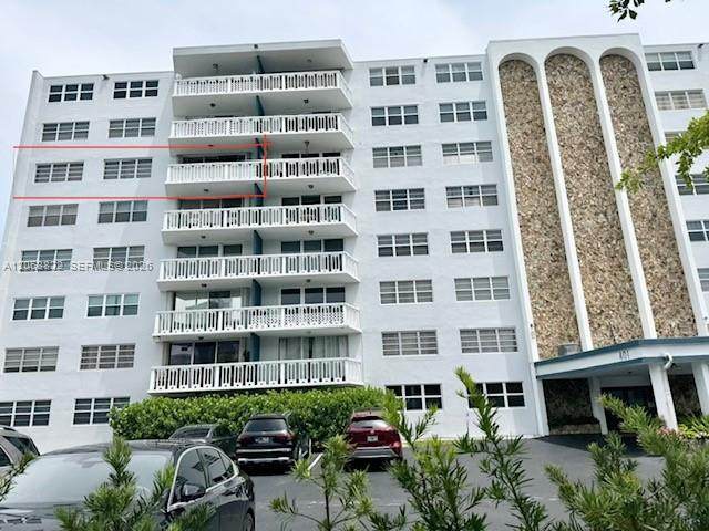 401 14th Ave - Photo 1