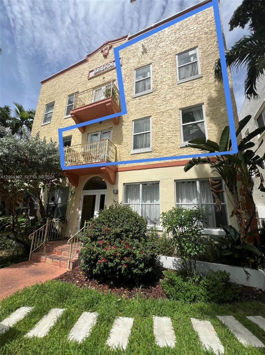 1350 Pennsylvania Ave - Photo 1