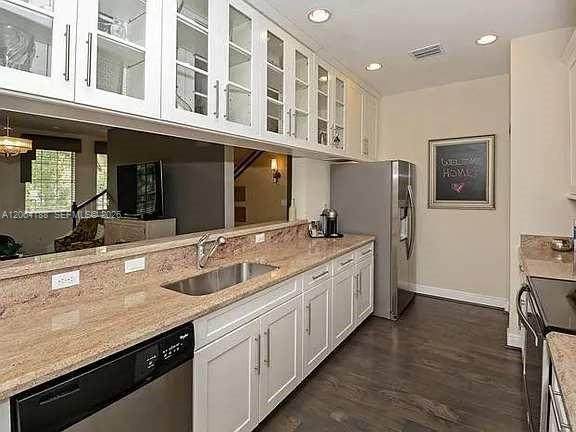 837 147th Ave - Photo 1
