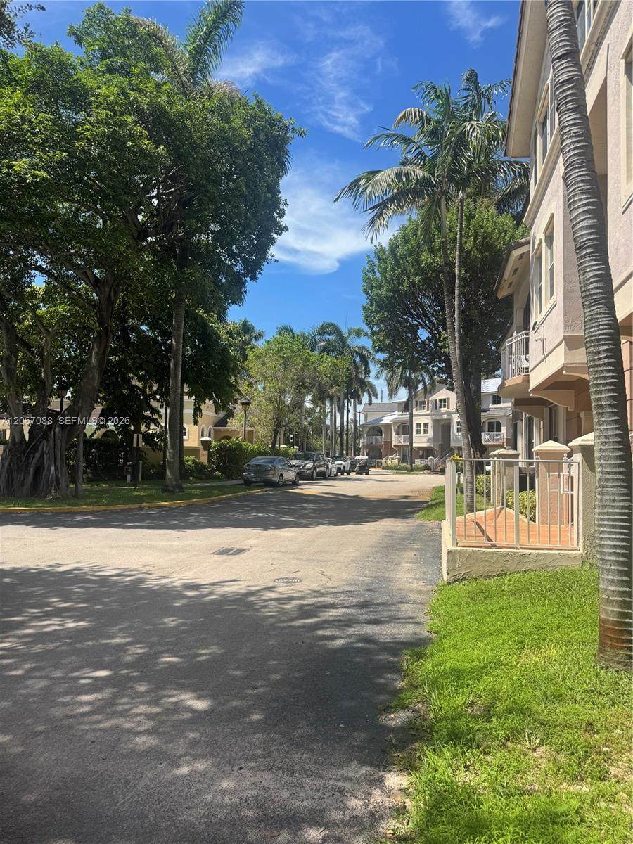 https://bt-photos.global.ssl.fastly.net/miami/1280_boomver_2_A12067088-2.jpg