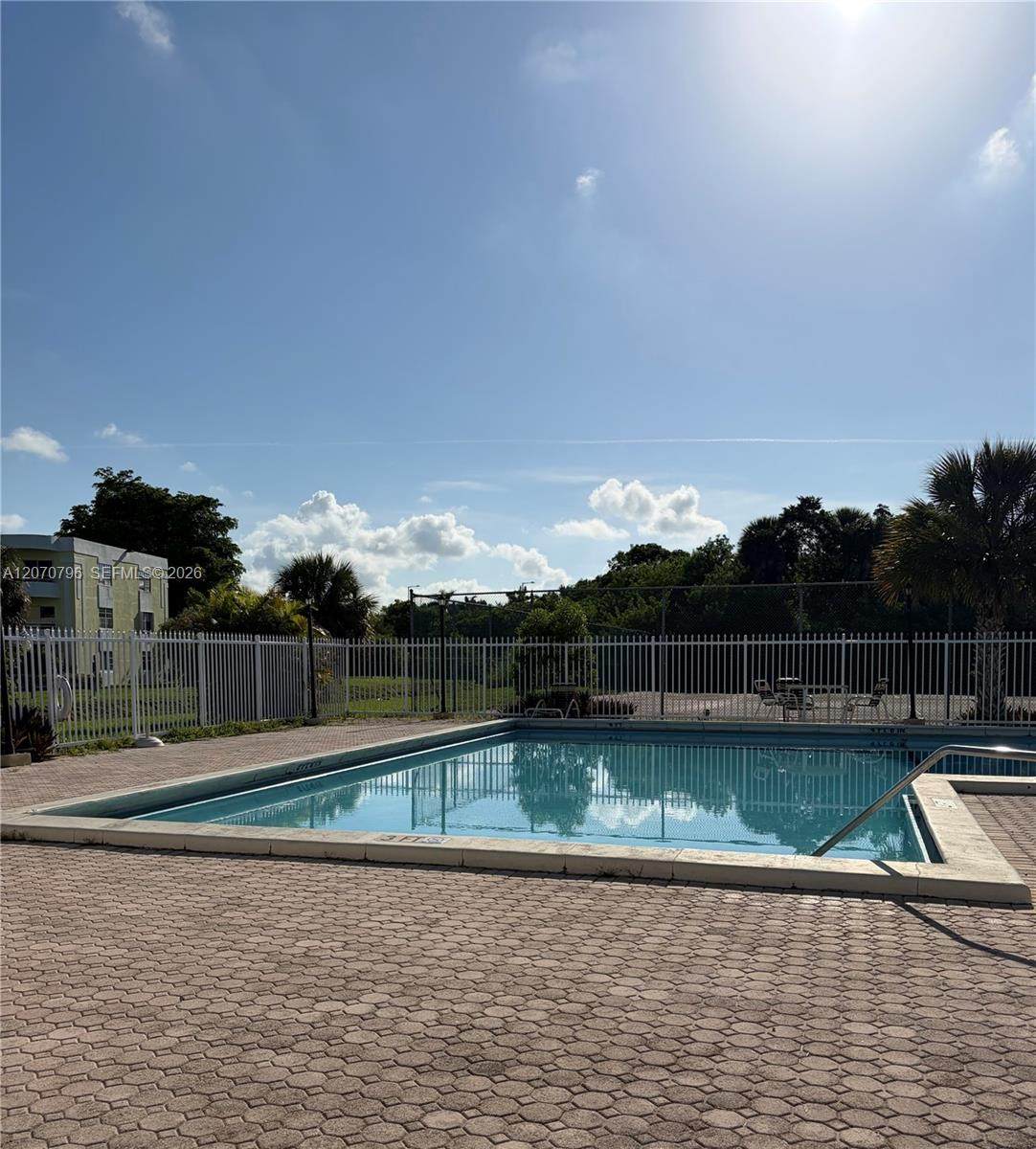 https://bt-photos.global.ssl.fastly.net/miami/orig_boomver_2_A12070796-2.jpg