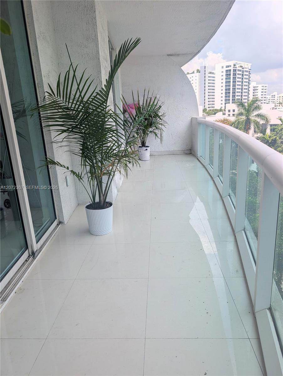 https://bt-photos.global.ssl.fastly.net/miami/orig_boomver_2_A12072307-2.jpg
