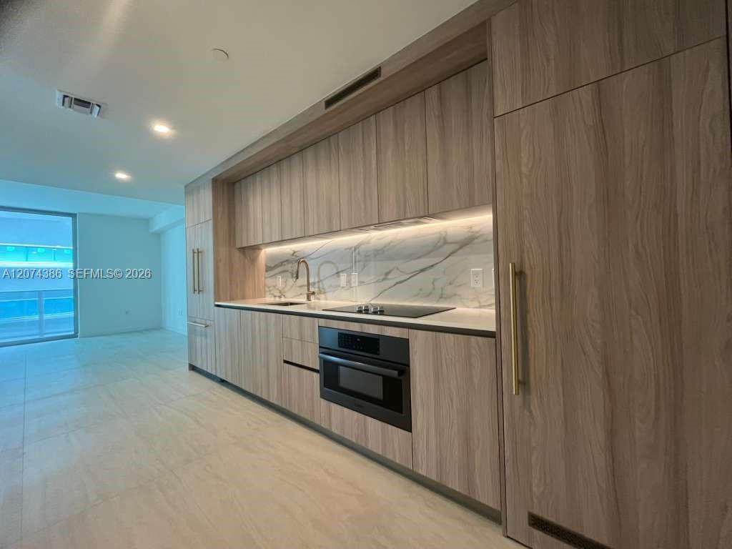 https://bt-photos.global.ssl.fastly.net/miami/1280_boomver_2_A12074386-2.jpg
